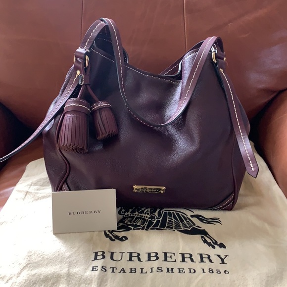 Burberry Handbags - 🎄🎁HOLIDAY SALE🎄🎁 ❤️Authenic Burberry Canterbury Handbag❤️